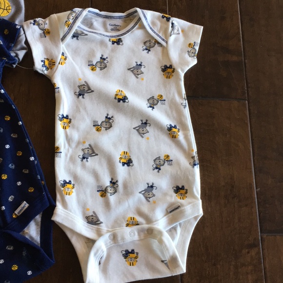 Infant onesies - Picture 3 of 3